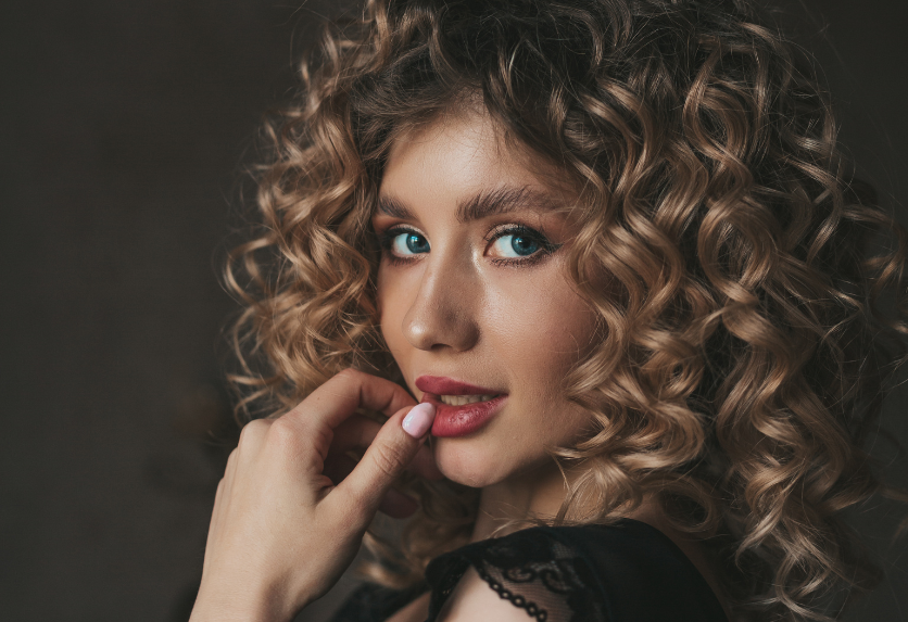Curls Styling: the watchword is definition with the CURL DEFINER brush